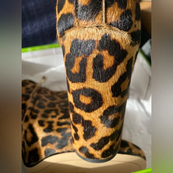 Sam Edelman Leopard Ankle Booties 🐆 - Picture 5 of 11